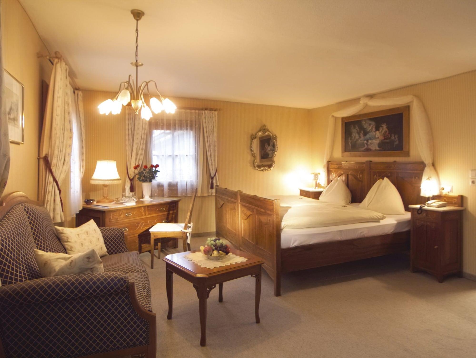 Romantikhotel Zell Am Hotel