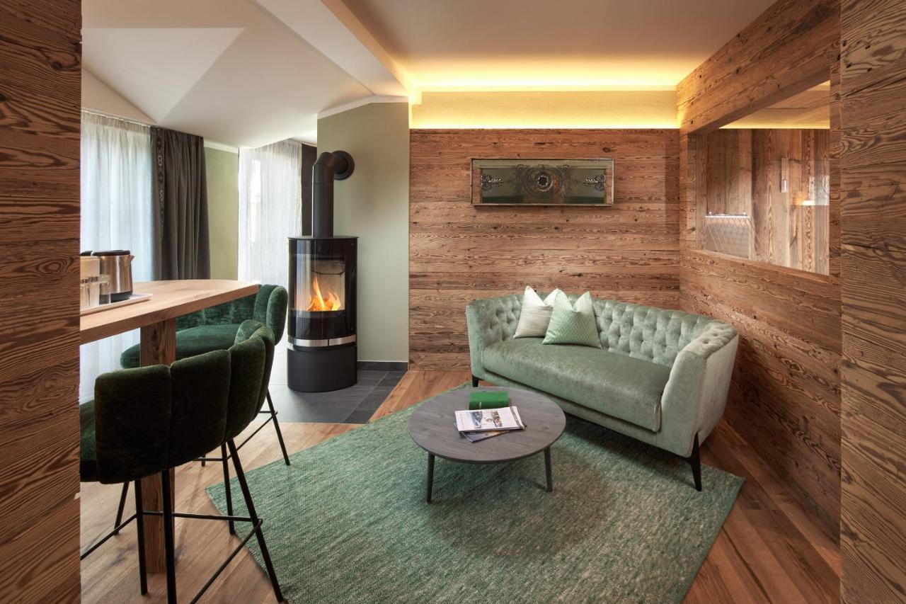 Hotel Romantikhotel Zell Am 4*